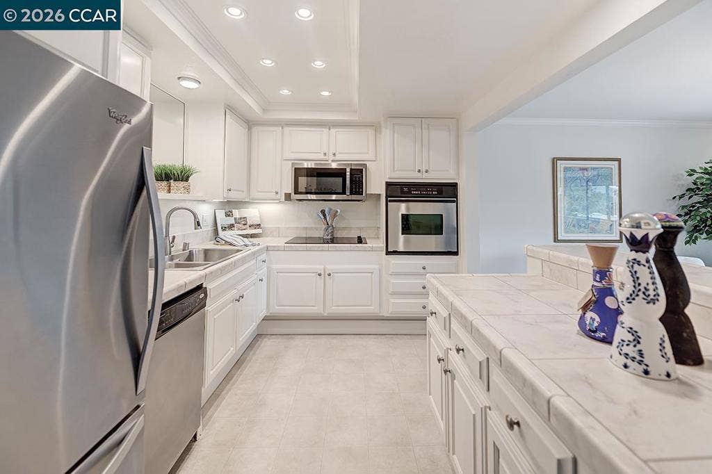 1309 Skycrest Dr, #5, Walnut Creek, CA 94595 1309 Skycrest Dr, #5, Walnut Creek, CA 94595