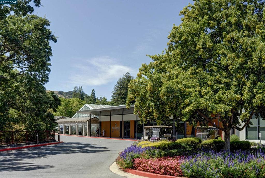 1309 Skycrest Dr, #5, Walnut Creek, CA 94595 1309 Skycrest Dr, #5, Walnut Creek, CA 94595