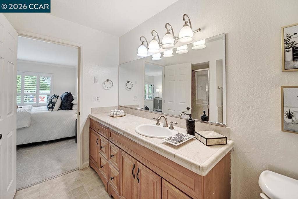 1309 Skycrest Dr, #5, Walnut Creek, CA 94595 1309 Skycrest Dr, #5, Walnut Creek, CA 94595