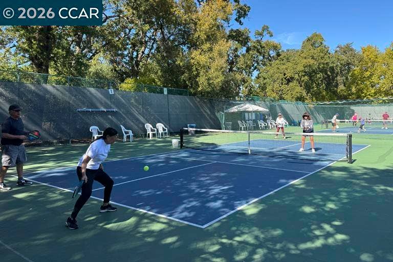 1309 Skycrest Dr, #5, Walnut Creek, CA 94595 1309 Skycrest Dr, #5, Walnut Creek, CA 94595