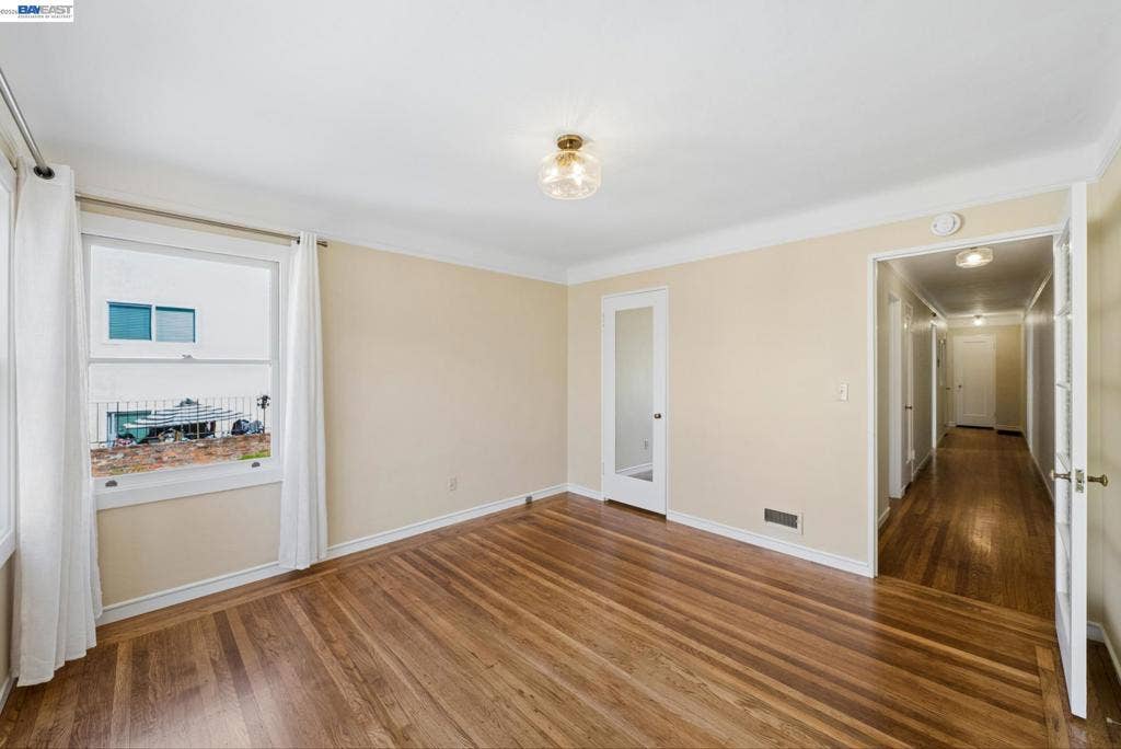 1525 Chestnut St, Alameda, CA 94501