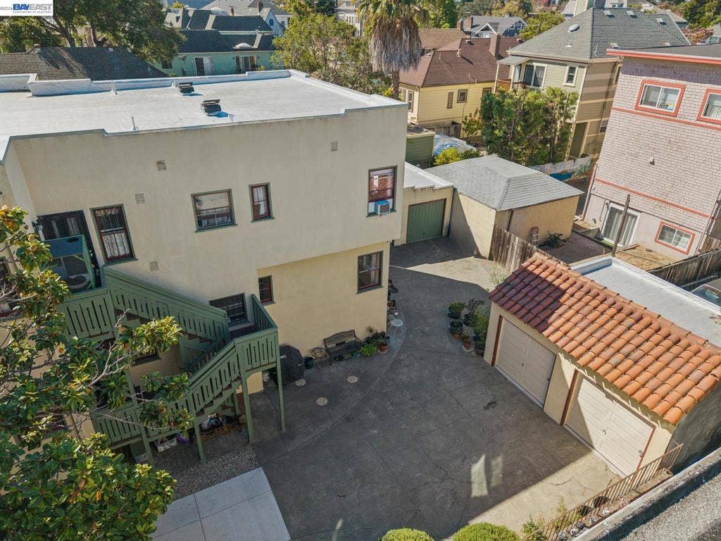1525 Chestnut St, Alameda, CA 94501