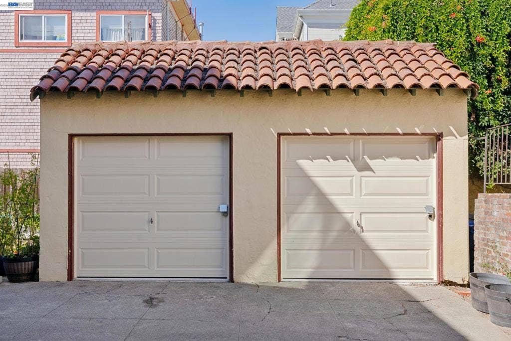 1525 Chestnut St, Alameda, CA 94501