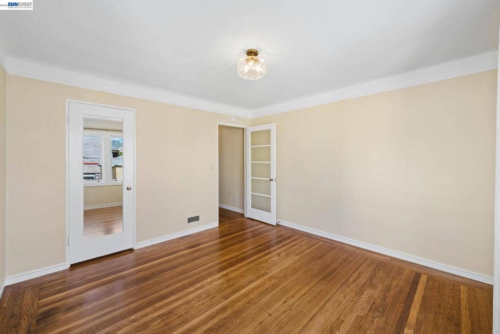 1525 Chestnut St, Alameda, CA 94501