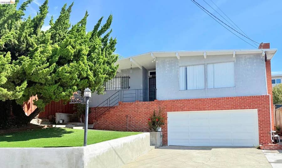 Property photo for 17494 Ehle St, Castro Valley, CA