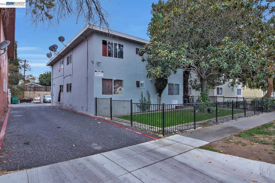 Property photo for 1412 Carnelian Dr, San Jose, CA