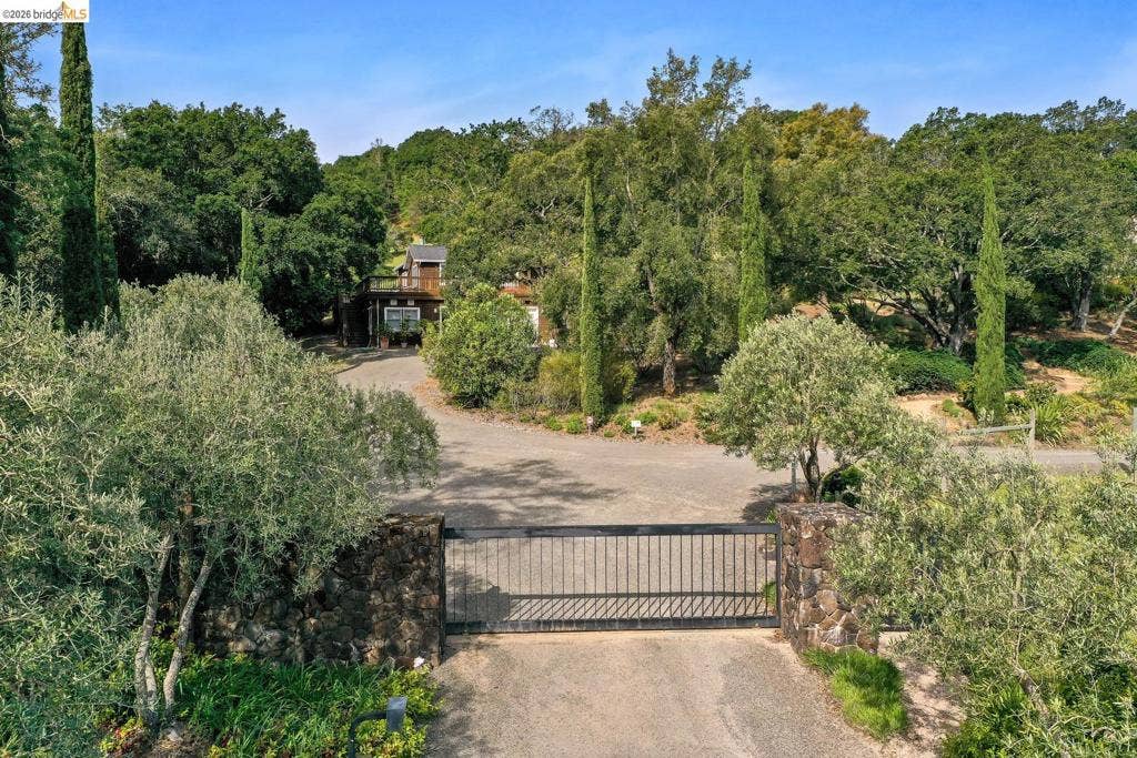 3369 Westside RD, Healdsburg, CA 95448 3369 Westside RD, Healdsburg, CA 95448