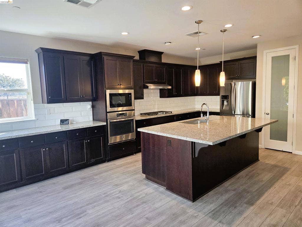 544 Brinwood Way, Oakley, CA 94561 544 Brinwood Way, Oakley, CA 94561
