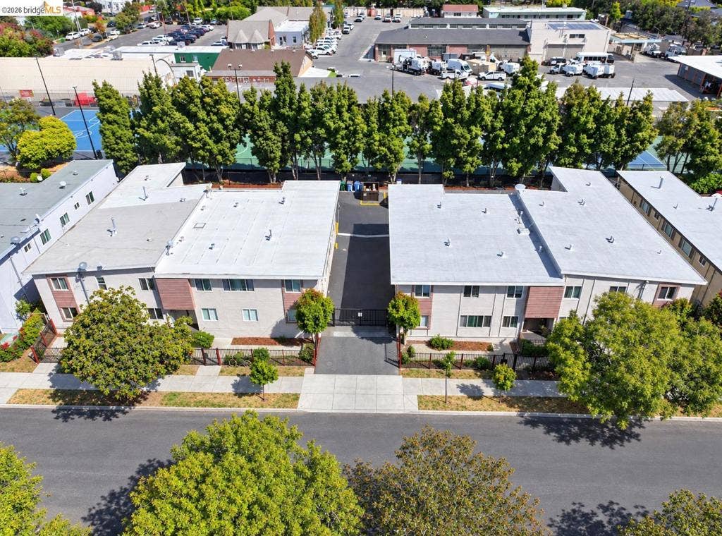 2223 Bonar St, Berkeley, CA 94702 2223 Bonar St, Berkeley, CA 94702