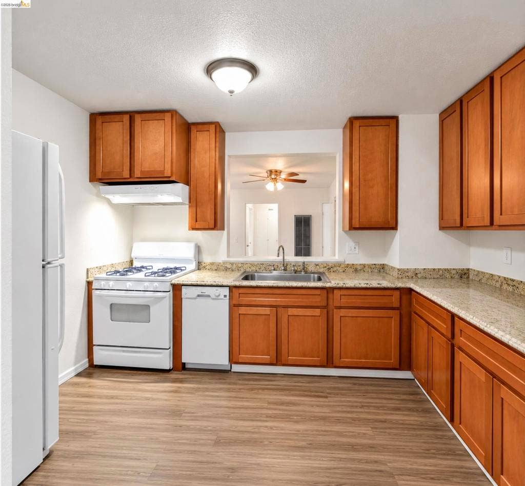 2223 Bonar St, Berkeley, CA 94702 2223 Bonar St, Berkeley, CA 94702