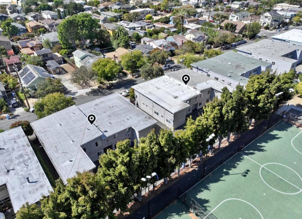 2223 Bonar St, Berkeley, CA 94702 2223 Bonar St, Berkeley, CA 94702