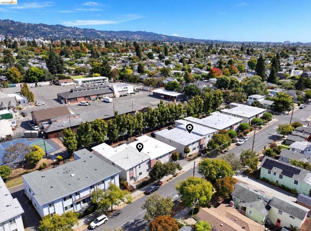 2223 Bonar St, Berkeley, CA 94702 2223 Bonar St, Berkeley, CA 94702
