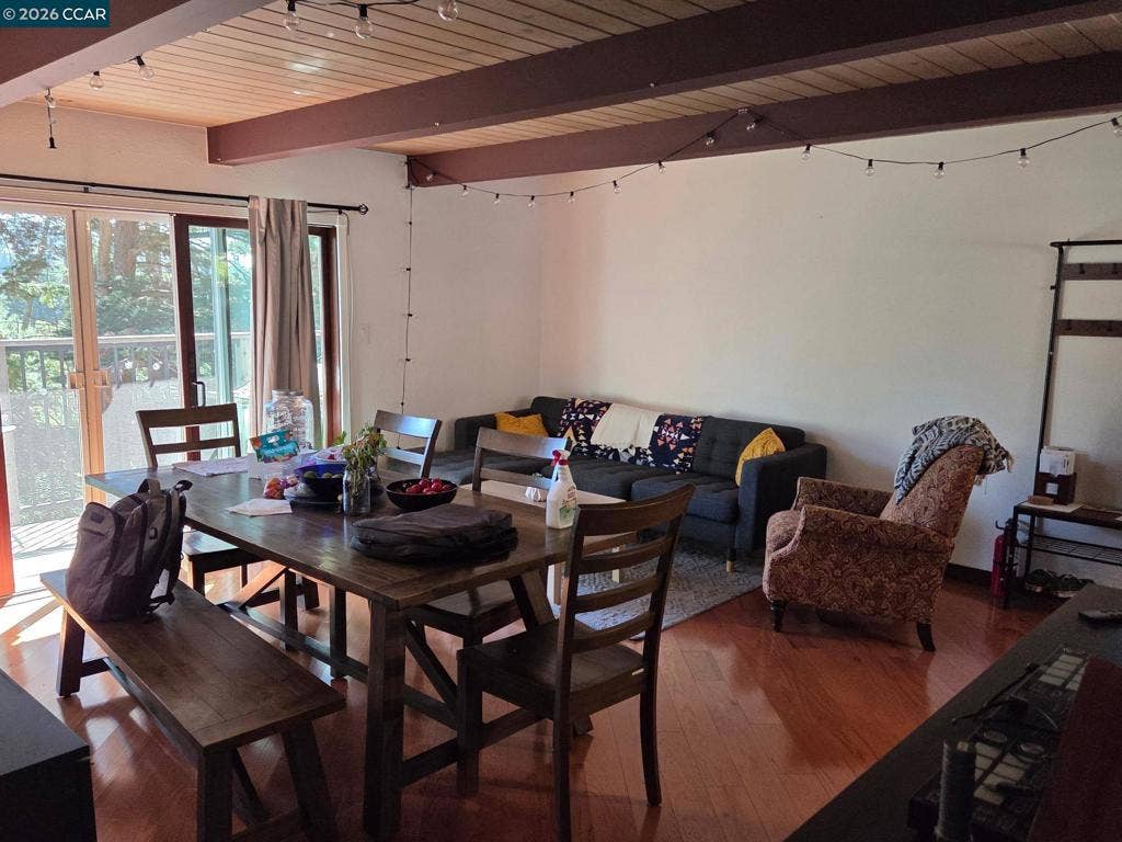 6926 Chambers Dr, Oakland, CA 94611 6926 Chambers Dr, Oakland, CA 94611