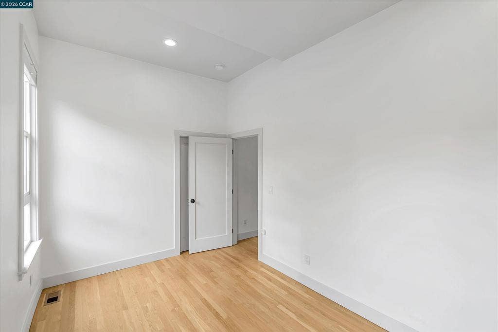 1642 14th St, Oakland, CA 94607 1642 14th St, Oakland, CA 94607