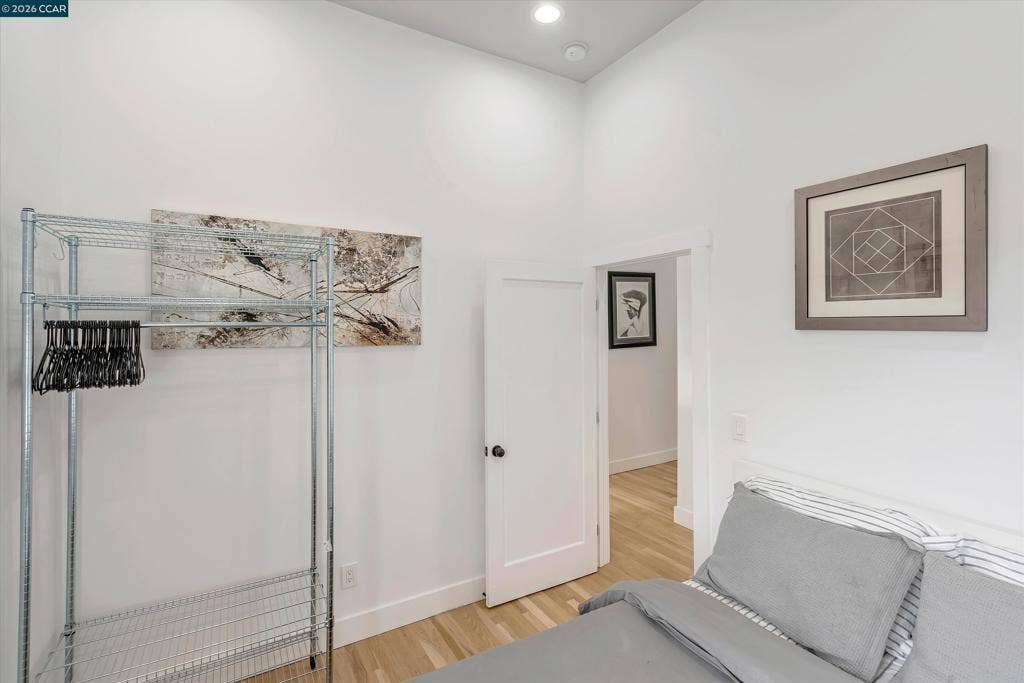 1642 14th St, Oakland, CA 94607 1642 14th St, Oakland, CA 94607