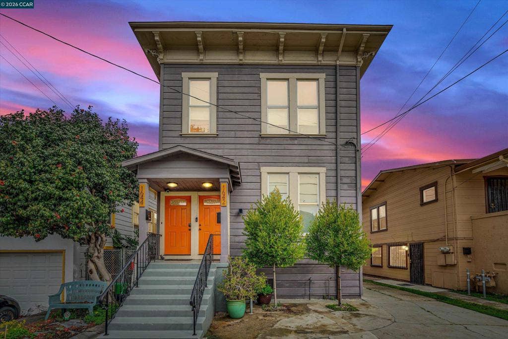 1642 14th St, Oakland, CA 94607 1642 14th St, Oakland, CA 94607