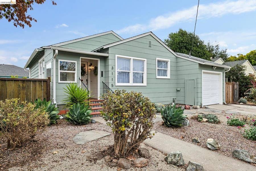 Property photo for 3115 Clinton Ave, Richmond, CA