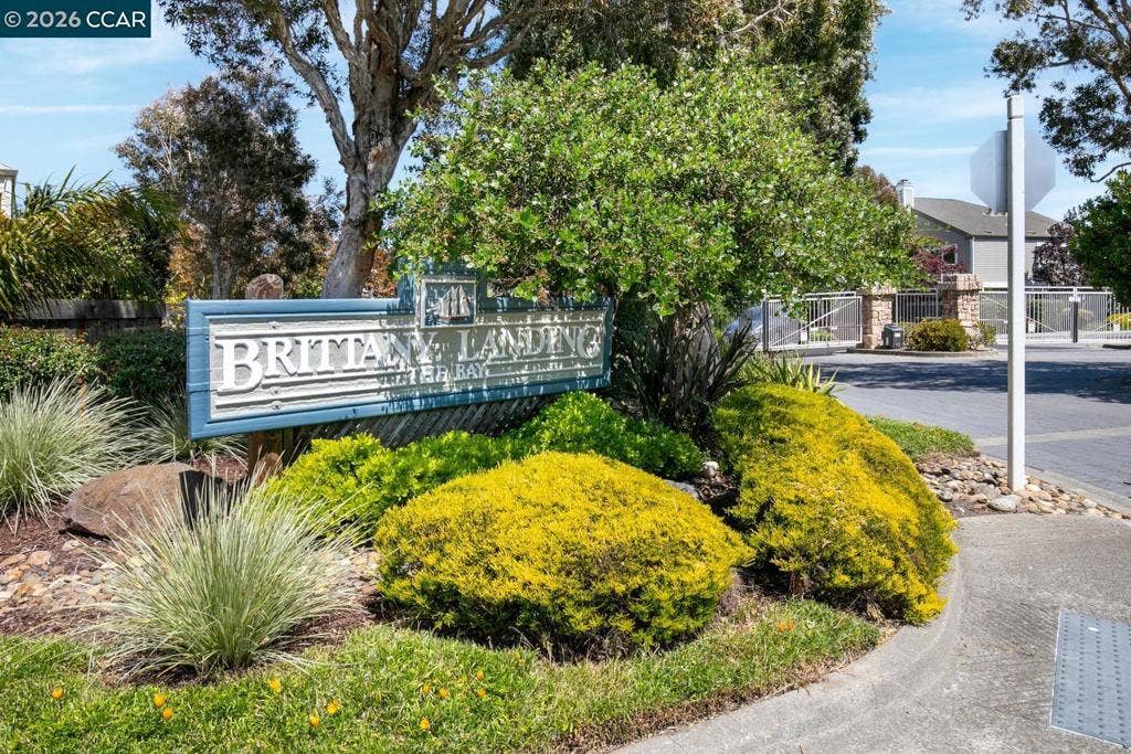 28 Shepardson Ln, Alameda, CA 94502 28 Shepardson Ln, Alameda, CA 94502