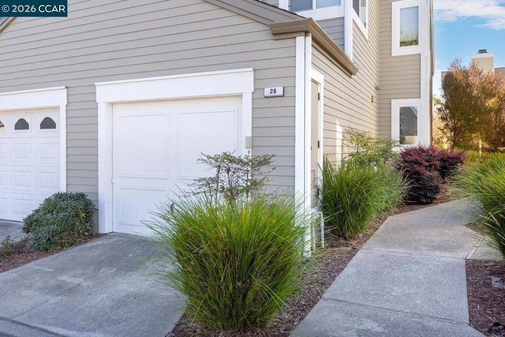 28 Shepardson Ln, Alameda, CA 94502 28 Shepardson Ln, Alameda, CA 94502