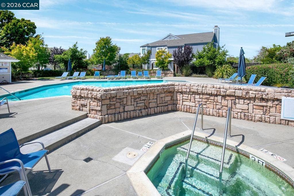 28 Shepardson Ln, Alameda, CA 94502 28 Shepardson Ln, Alameda, CA 94502