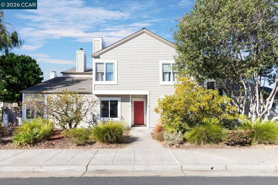 Property photo for 28 Shepardson Ln, Alameda, CA