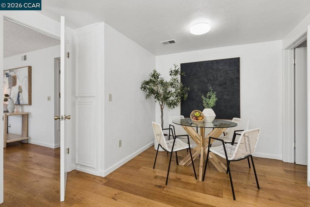 28 Shepardson Ln, Alameda, CA 94502 28 Shepardson Ln, Alameda, CA 94502