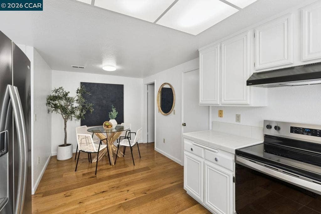 28 Shepardson Ln, Alameda, CA 94502 28 Shepardson Ln, Alameda, CA 94502