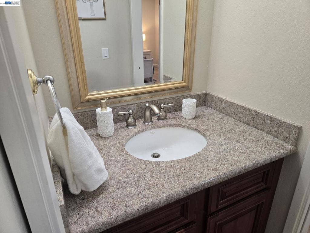 4176 San Pablo Dam Rd, #B, El Sobrante, CA 94803 4176 San Pablo Dam Rd, #B, El Sobrante, CA 94803
