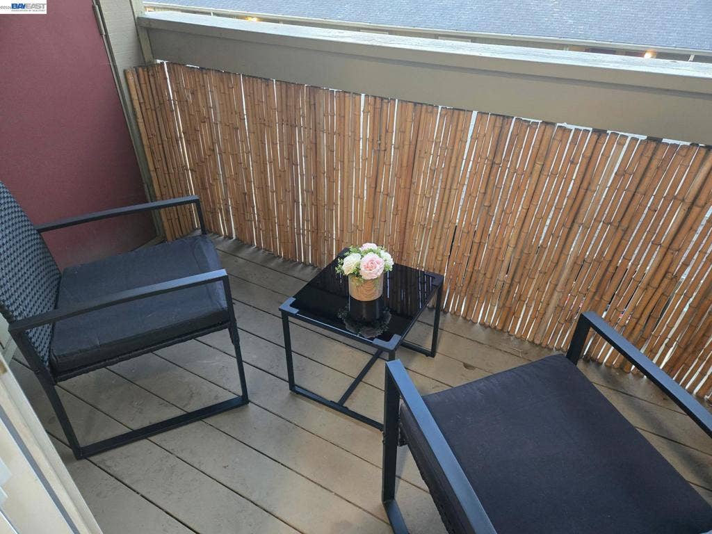 4176 San Pablo Dam Rd, #B, El Sobrante, CA 94803 Cozy Balcony
