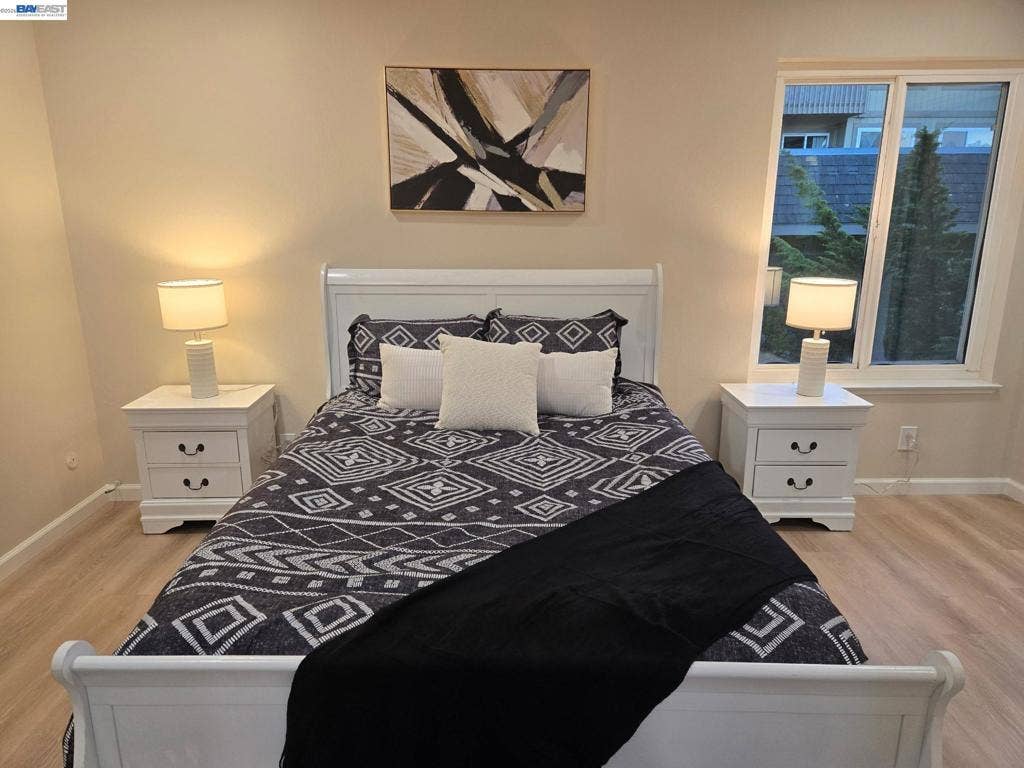 4176 San Pablo Dam Rd, #B, El Sobrante, CA 94803 Large bedroom with wall to wall closets