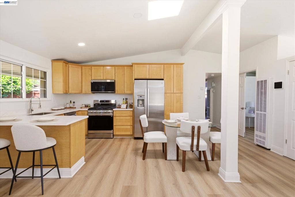27409 Capri Ave, Hayward, CA 94545 27409 Capri Ave, Hayward, CA 94545