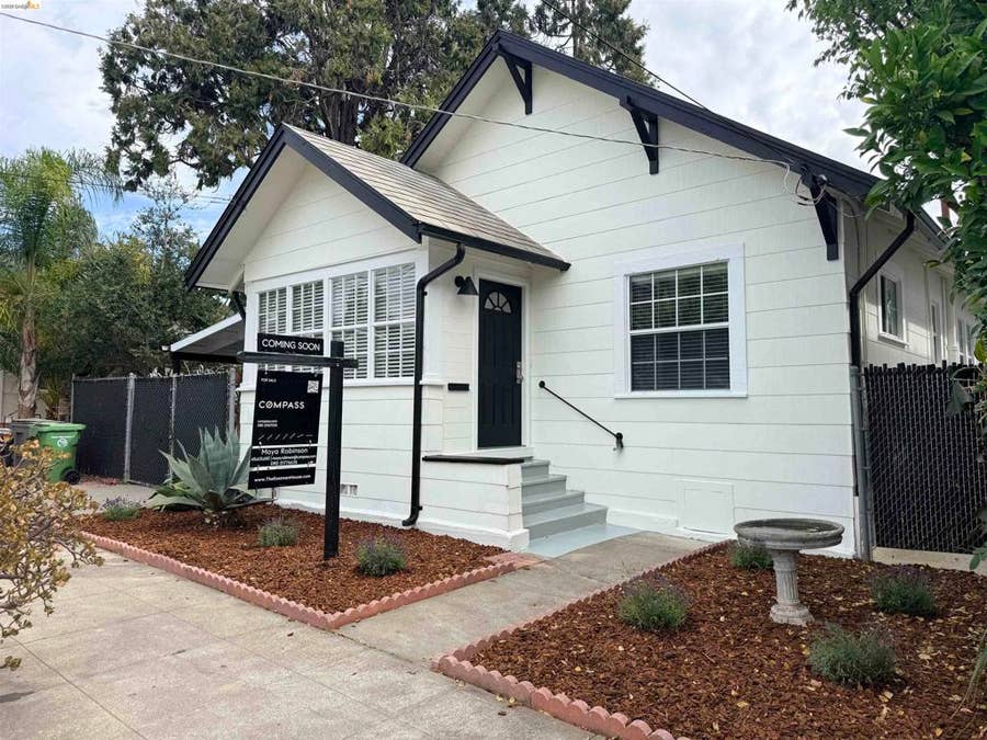 Property photo for 3042 Eastman Ave, Oakland, CA