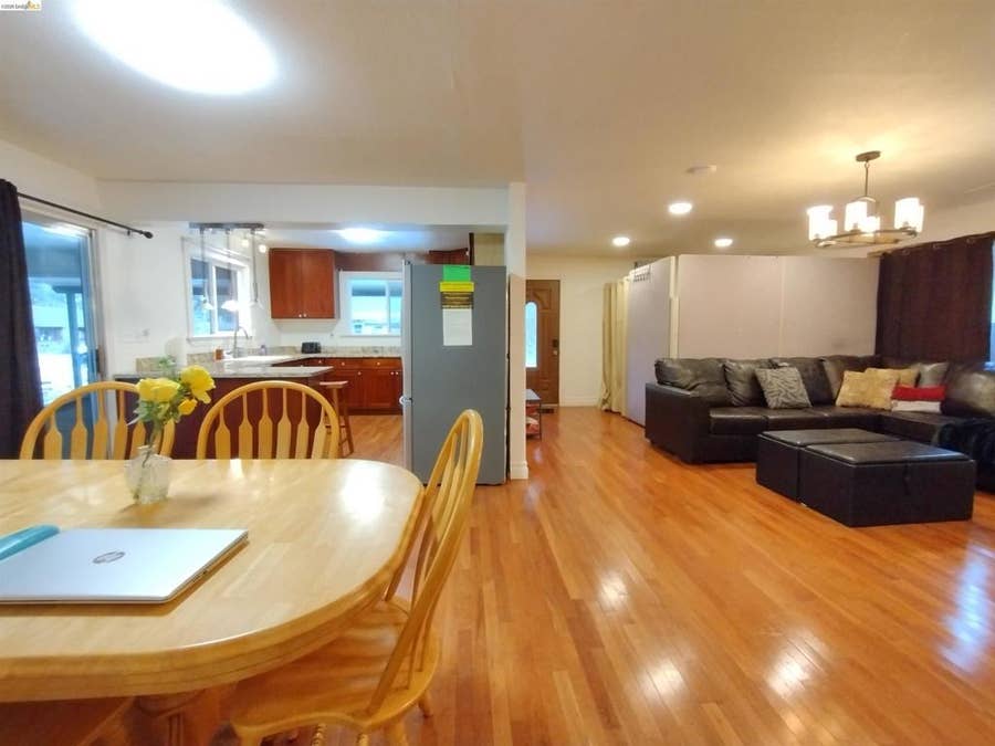 Property photo for 864 San Francisco Ave, South Lake Tahoe, CA