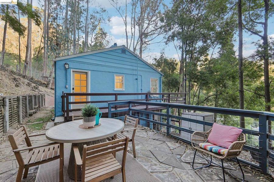 Property photo for 273 Beauforest Dr, Oakland, CA