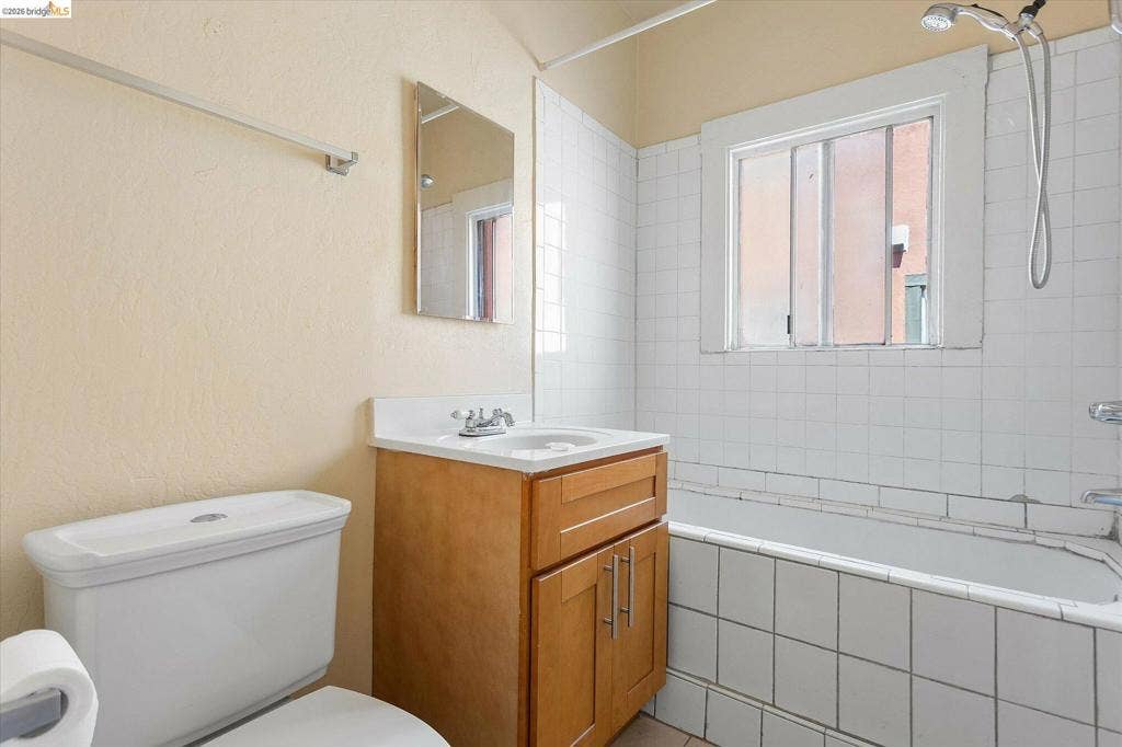 3518 Foothill Blvd, Oakland, CA 94601 3518 Foothill Blvd, Oakland, CA 94601