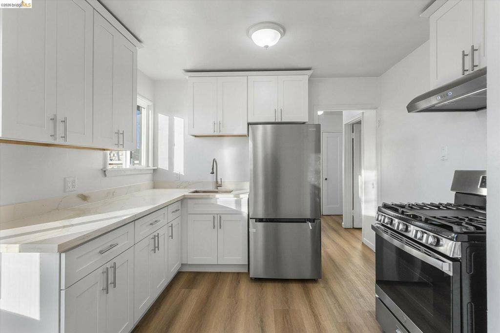 2933 Stanton St, Berkeley, CA 94702 2933 Stanton St, Berkeley, CA 94702
