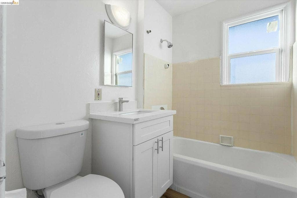 2933 Stanton St, Berkeley, CA 94702 2933 Stanton St, Berkeley, CA 94702