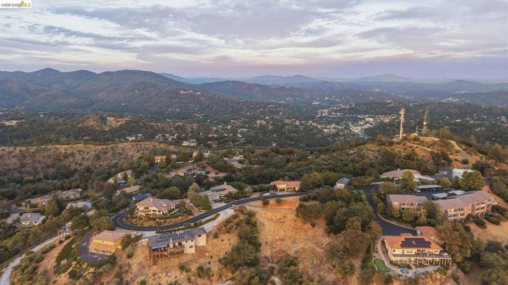 19886 Villa Dr, Sonora, CA 95370 19886 Villa Dr, Sonora, CA 95370
