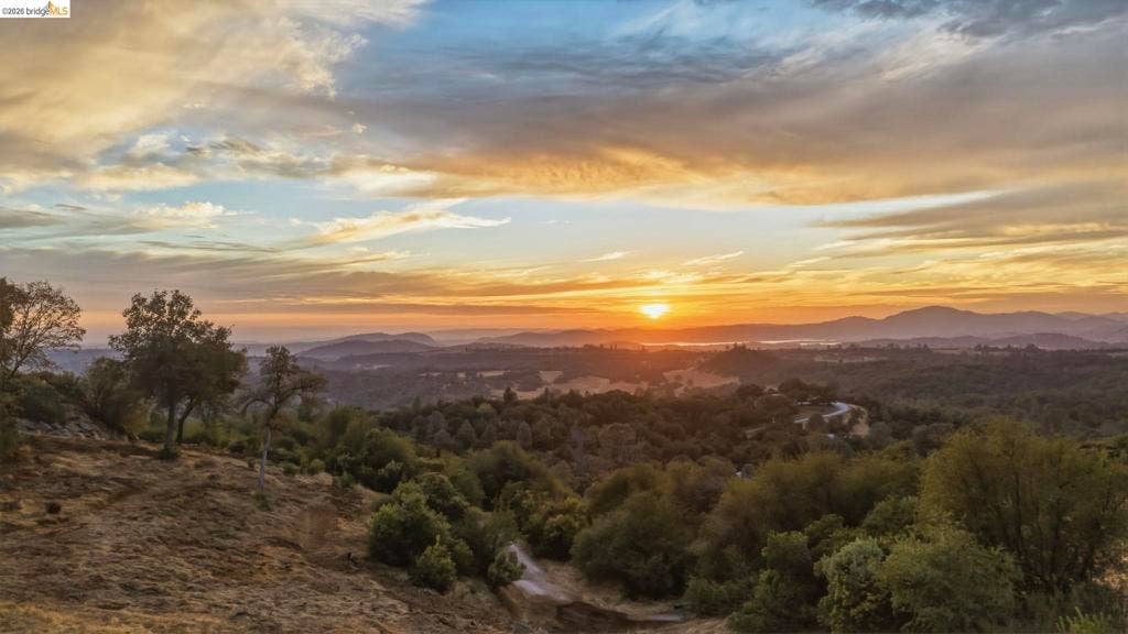 19886 Villa Dr, Sonora, CA 95370 19886 Villa Dr, Sonora, CA 95370
