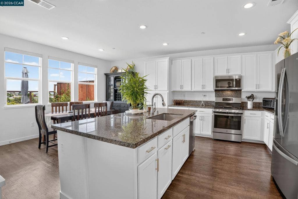 2780 Lily Ct, Antioch, CA 94531 2780 Lily Ct, Antioch, CA 94531