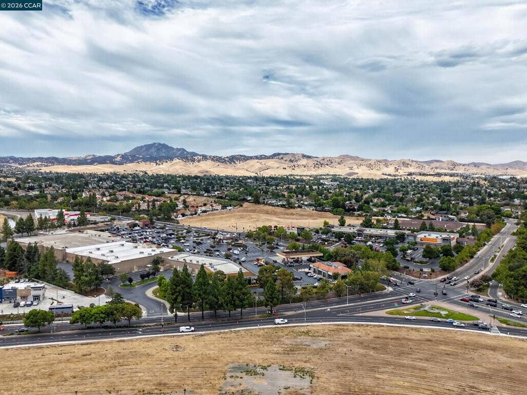 2780 Lily Ct, Antioch, CA 94531 2780 Lily Ct, Antioch, CA 94531