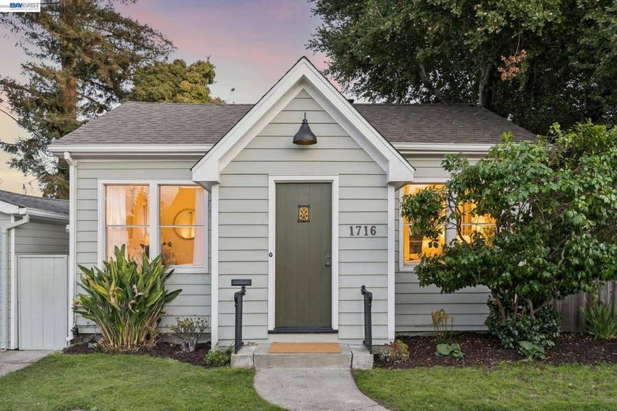 Property photo for 1716 Tregloan Ct, Alameda, CA