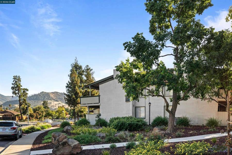 Property photo for 5460 Concord Blvd, #F2, Concord, CA