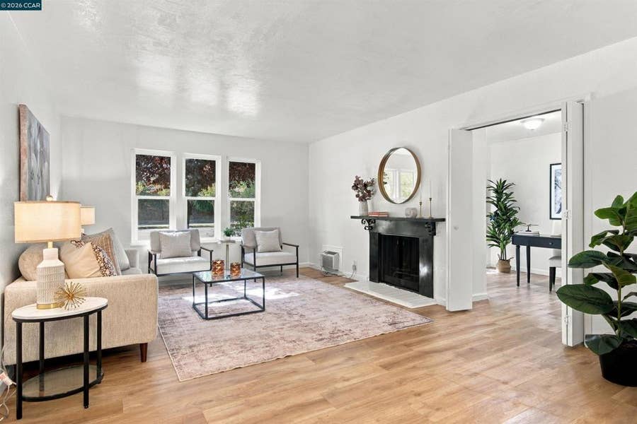 Property photo for 375 Camelback Rd, #4, Pleasant Hill, CA
