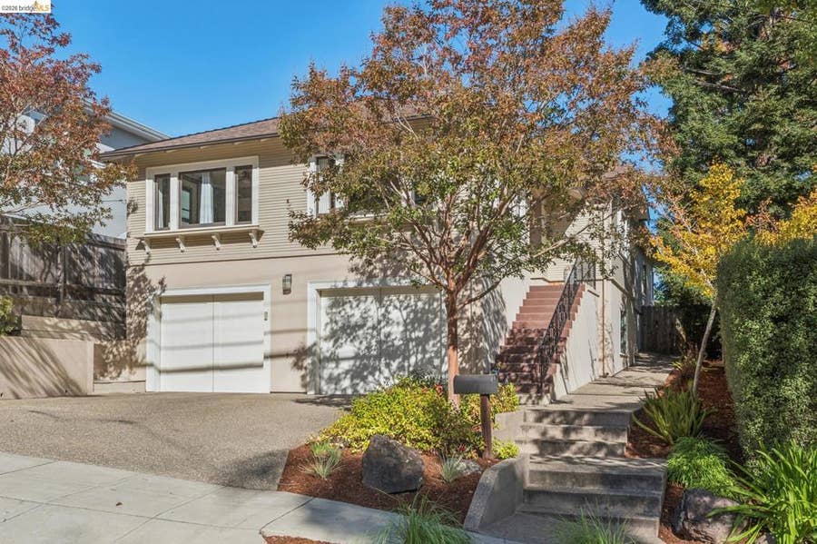 Property photo for 118 Greenbank Ave, Piedmont, CA
