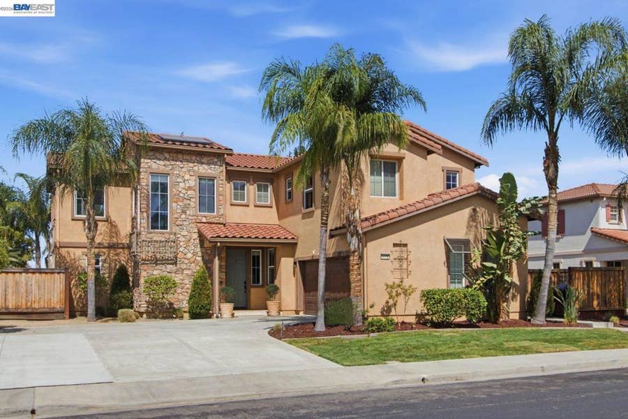 Property photo for 1172 Pimento Dr, Brentwood, CA