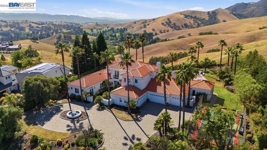 Property photo for 27 Eagle Ridge Ln, Danville, CA