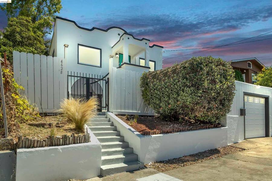 Property photo for 4628 Congress Ave, Oakland, CA