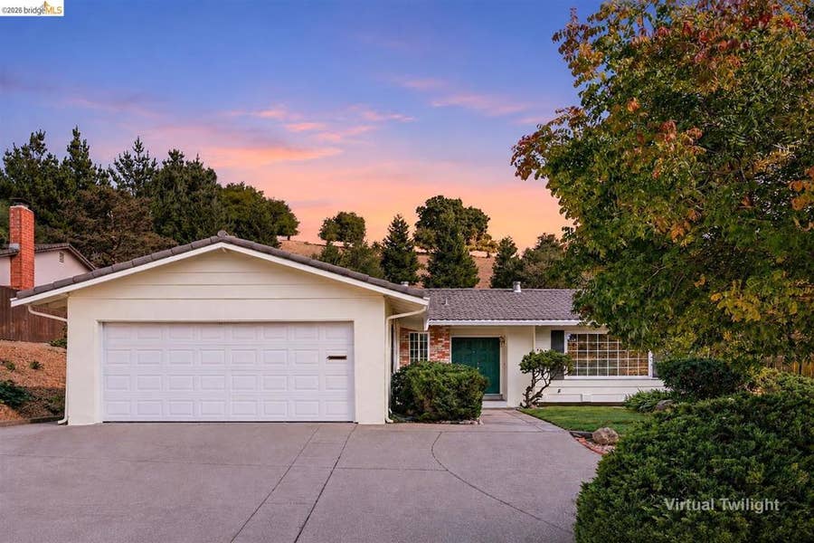 Property photo for 2616 Woodside Ct, Pinole, CA