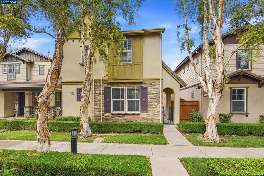 Property photo for 180 W Erics Way, Mountain House, CA